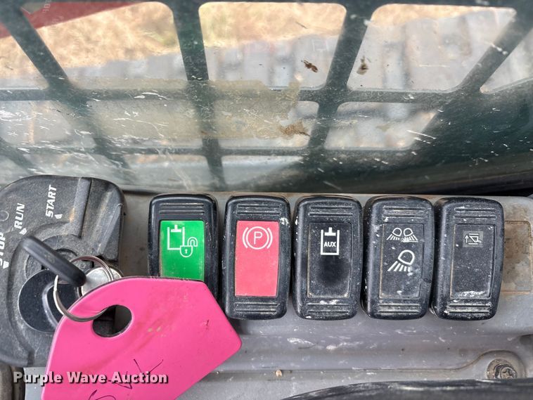 image for item EA7847 2021 Kubota SVL65-2 tracked skid steer loader