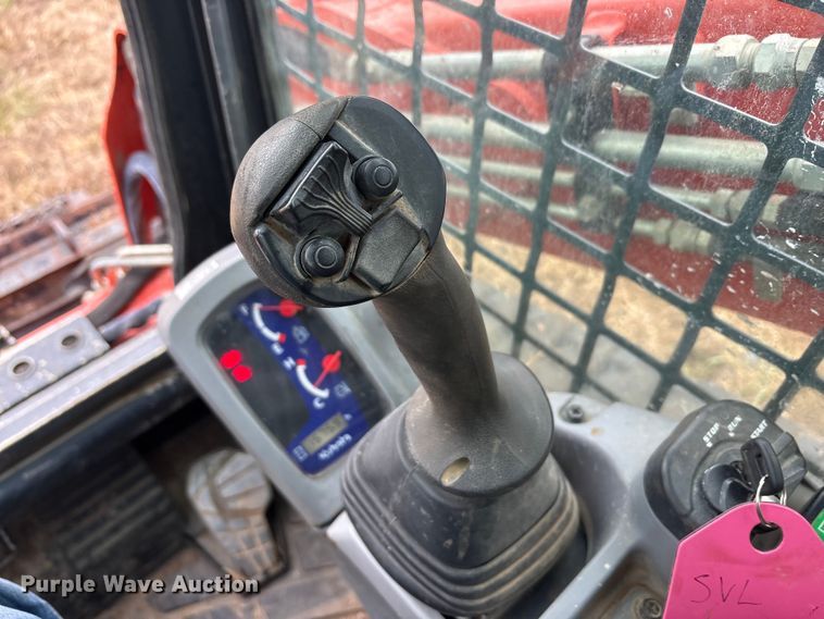 image for item EA7847 2021 Kubota SVL65-2 tracked skid steer loader