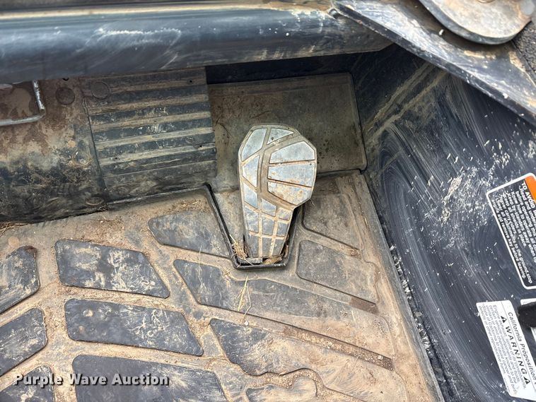 image for item EA7847 2021 Kubota SVL65-2 tracked skid steer loader