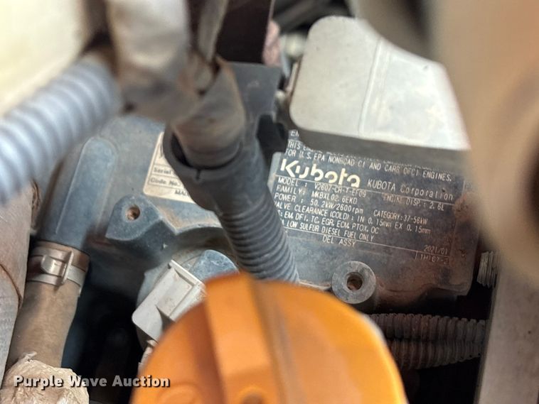 image for item EA7847 2021 Kubota SVL65-2 tracked skid steer loader