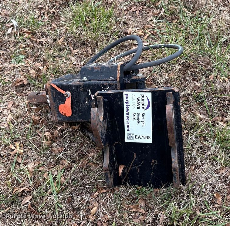 image for item EA7848 Kubota mini excavator auger