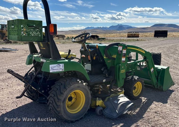 image for item DH8747 2006 John Deere 2305 MFWD tractor