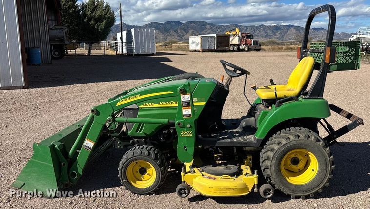 image for item DH8747 2006 John Deere 2305 MFWD tractor