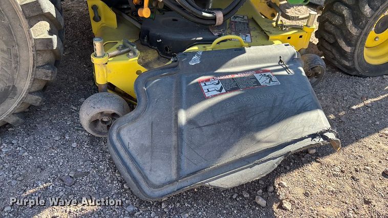 image for item DH8747 2006 John Deere 2305 MFWD tractor