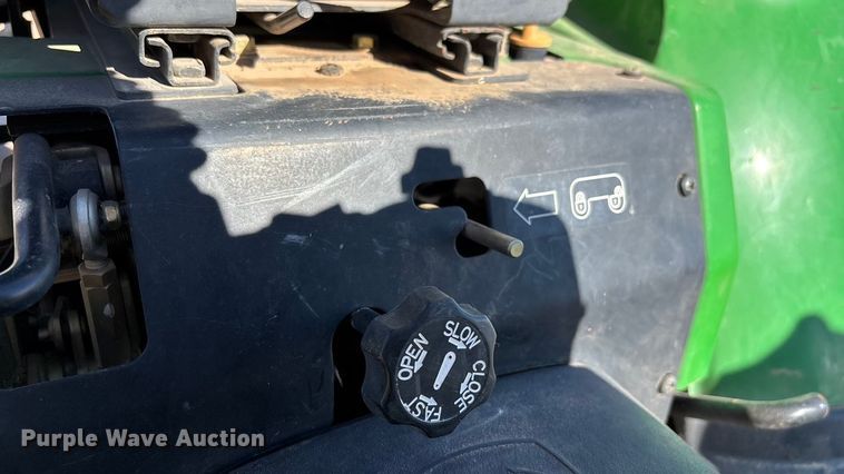 image for item DH8747 2006 John Deere 2305 MFWD tractor