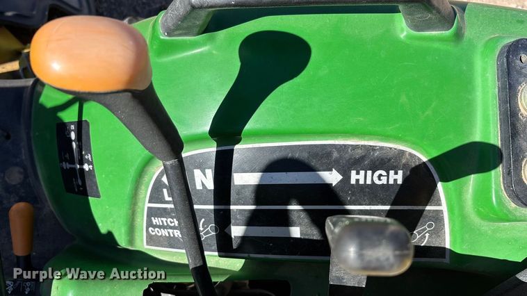 image for item DH8747 2006 John Deere 2305 MFWD tractor