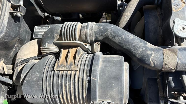 image for item DH8747 2006 John Deere 2305 MFWD tractor