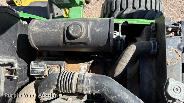 image for item DH8747 2006 John Deere 2305 MFWD tractor