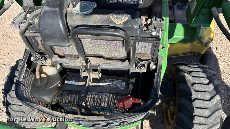 image for item DH8747 2006 John Deere 2305 MFWD tractor