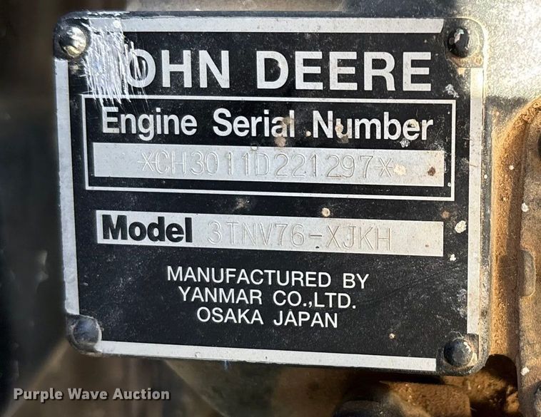 image for item DH8747 2006 John Deere 2305 MFWD tractor