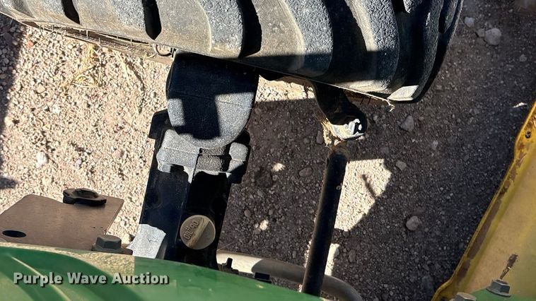 image for item DH8747 2006 John Deere 2305 MFWD tractor