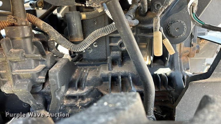 image for item DH8747 2006 John Deere 2305 MFWD tractor