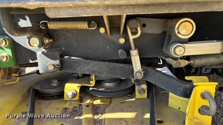 image for item DH8747 2006 John Deere 2305 MFWD tractor