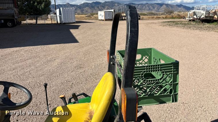 image for item DH8747 2006 John Deere 2305 MFWD tractor