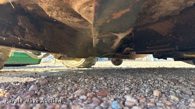 image for item DH8747 2006 John Deere 2305 MFWD tractor