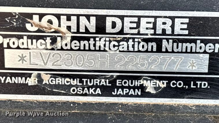 image for item DH8747 2006 John Deere 2305 MFWD tractor
