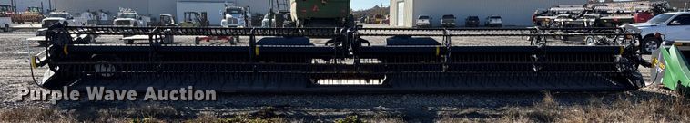 image for item DK0135 2021 MacDon FD140 flex draper head