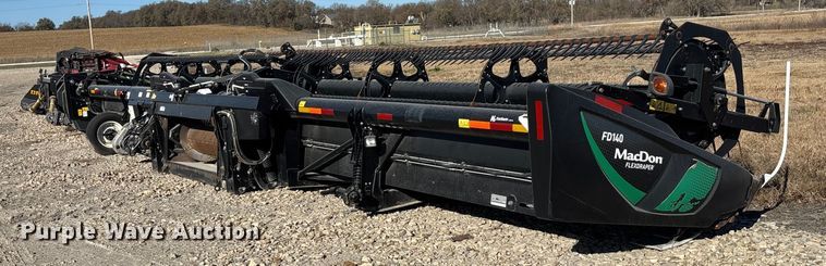 image for item DK0135 2021 MacDon FD140 flex draper head