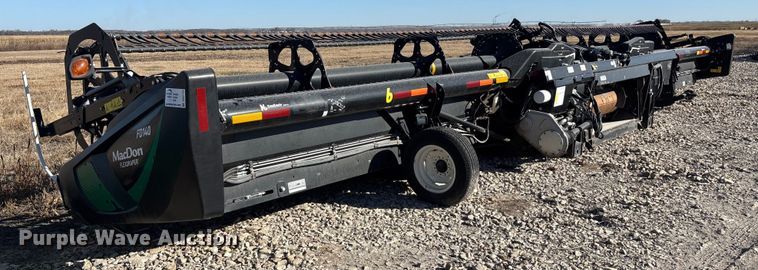 image for item DK0135 2021 MacDon FD140 flex draper head