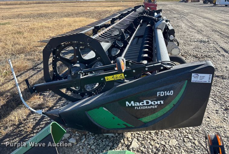 image for item DK0135 2021 MacDon FD140 flex draper head
