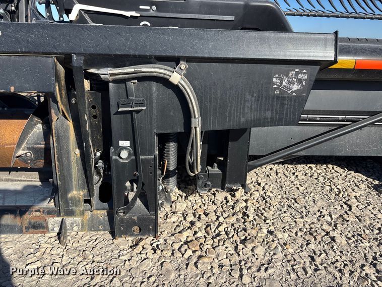 image for item DK0135 2021 MacDon FD140 flex draper head