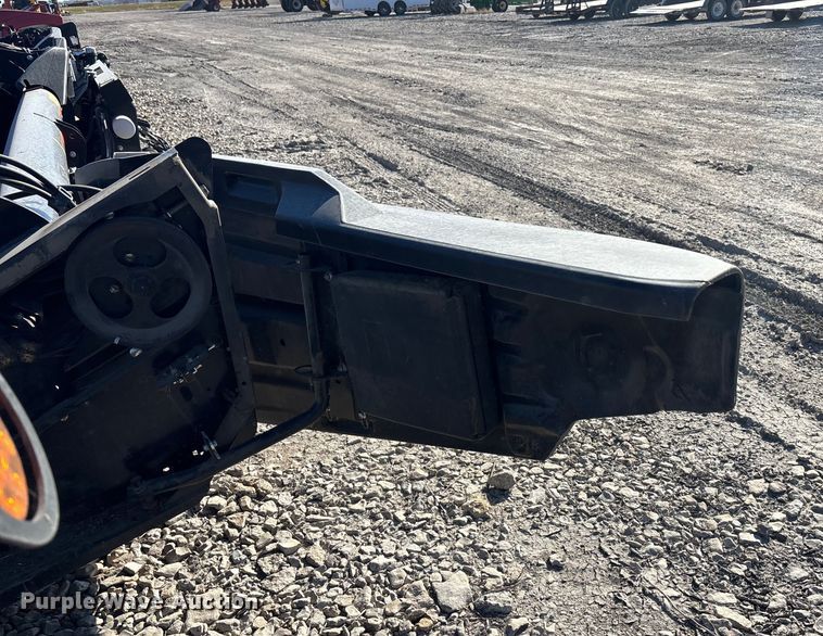 image for item DK0135 2021 MacDon FD140 flex draper head