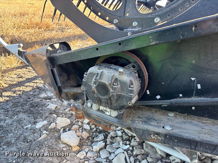 image for item DK0135 2021 MacDon FD140 flex draper head