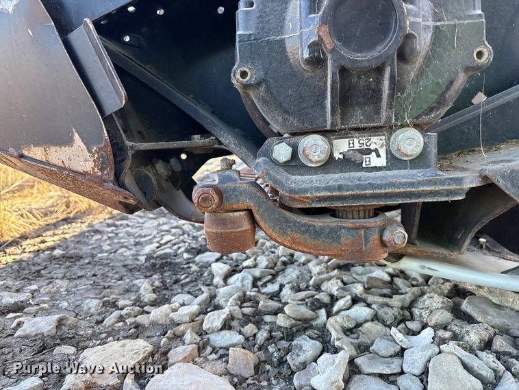 image for item DK0135 2021 MacDon FD140 flex draper head