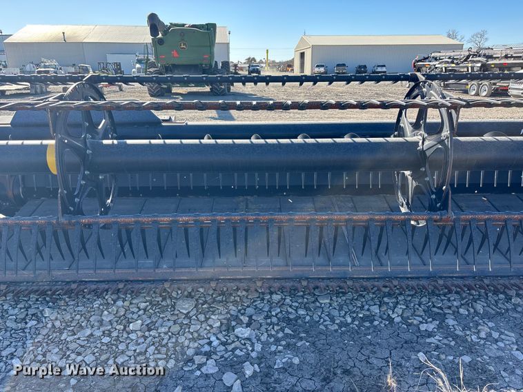 image for item DK0135 2021 MacDon FD140 flex draper head