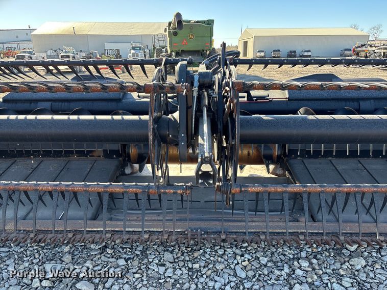 image for item DK0135 2021 MacDon FD140 flex draper head