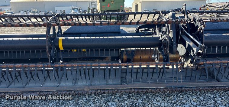 image for item DK0135 2021 MacDon FD140 flex draper head