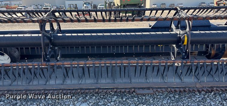 image for item DK0135 2021 MacDon FD140 flex draper head