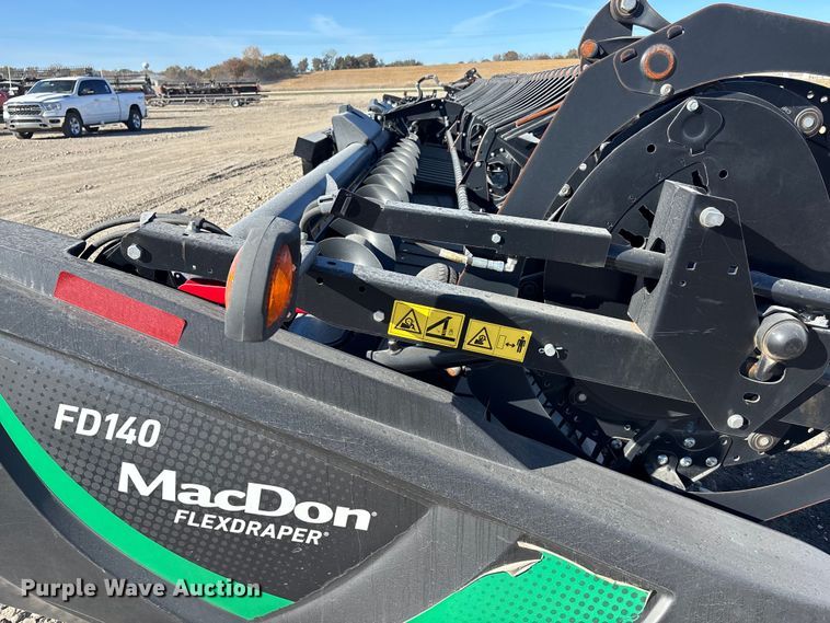 image for item DK0135 2021 MacDon FD140 flex draper head