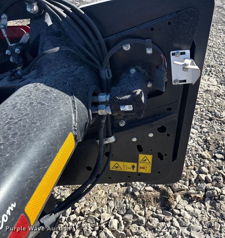 image for item DK0135 2021 MacDon FD140 flex draper head