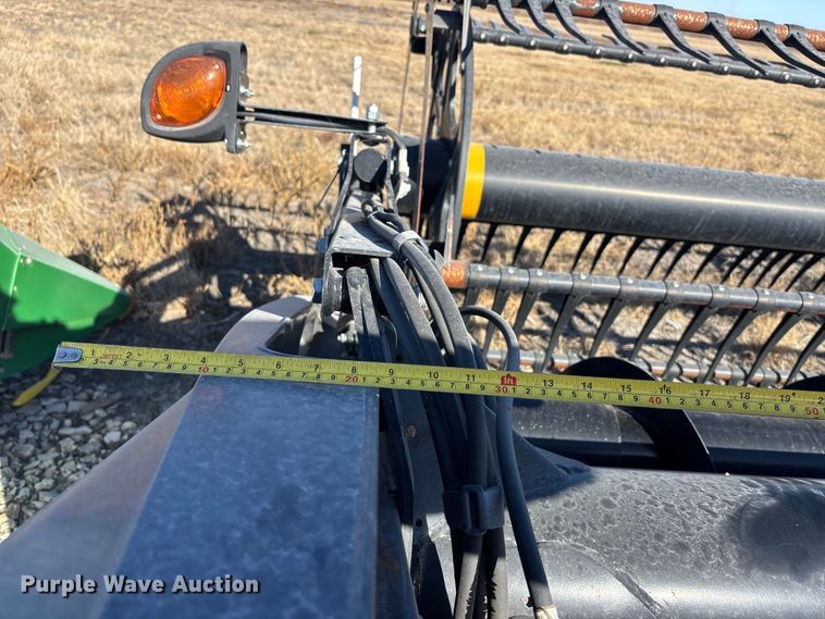 image for item DK0135 2021 MacDon FD140 flex draper head