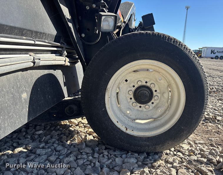 image for item DK0135 2021 MacDon FD140 flex draper head