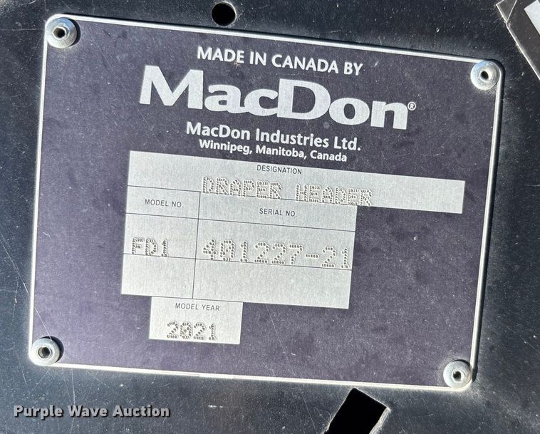 image for item DK0135 2021 MacDon FD140 flex draper head