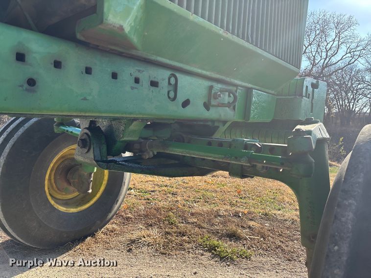 image for item DK0157 1985 John Deere 4850 tractor