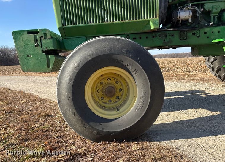 image for item DK0157 1985 John Deere 4850 tractor