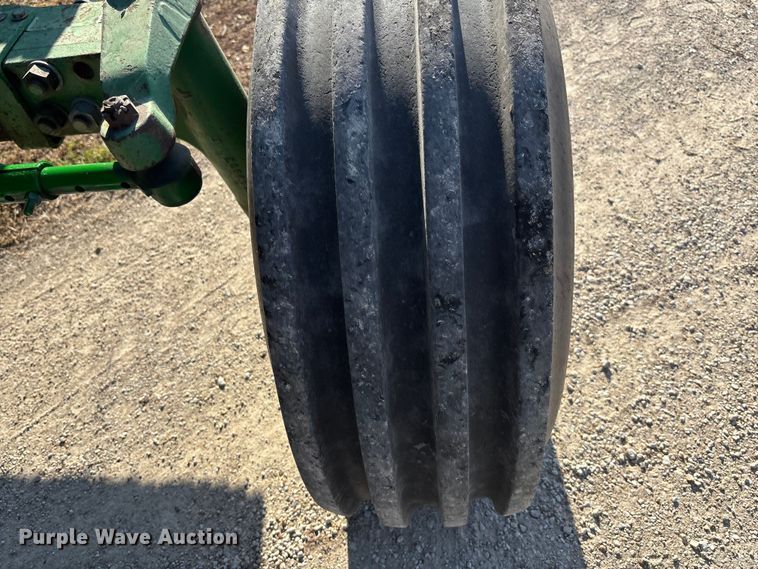 image for item DK0157 1985 John Deere 4850 tractor