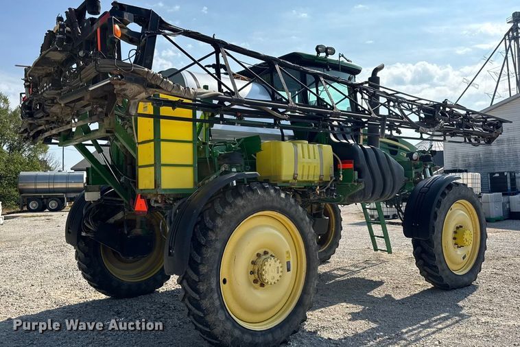 image for item DO2366 2012 John Deere 4730 sprayer
