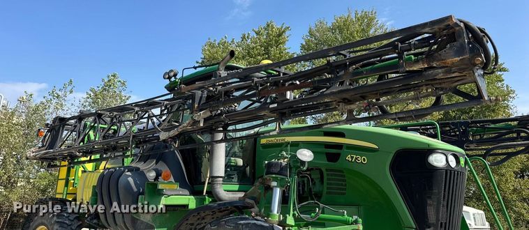 image for item DO2366 2012 John Deere 4730 sprayer
