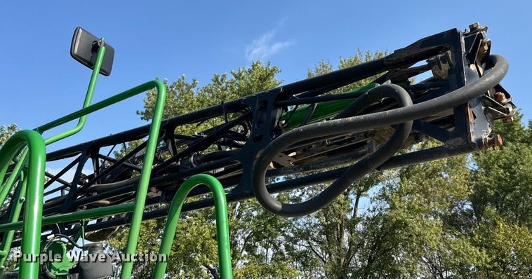 image for item DO2366 2012 John Deere 4730 sprayer