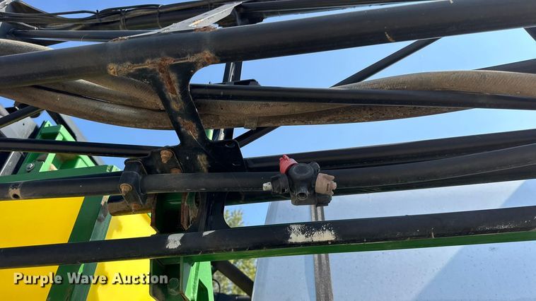 image for item DO2366 2012 John Deere 4730 sprayer