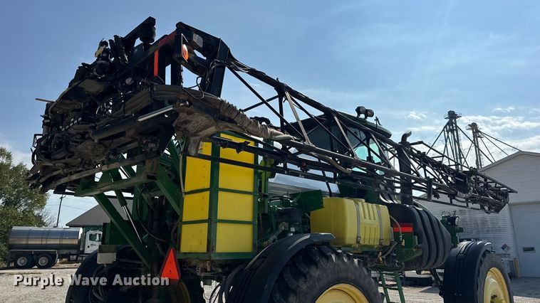 image for item DO2366 2012 John Deere 4730 sprayer