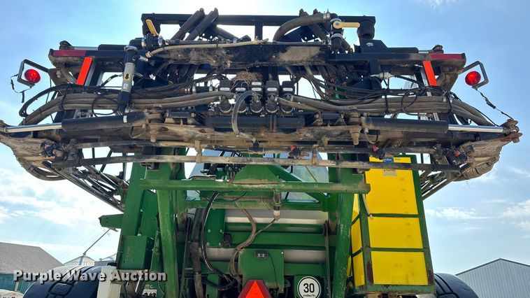 image for item DO2366 2012 John Deere 4730 sprayer