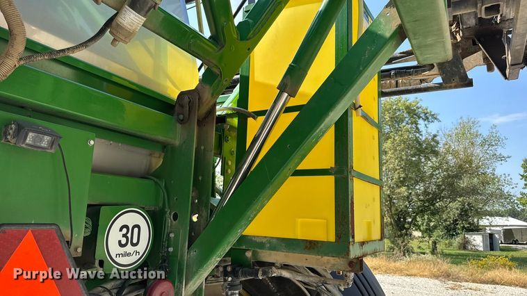 image for item DO2366 2012 John Deere 4730 sprayer