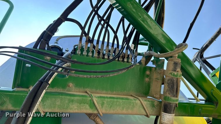 image for item DO2366 2012 John Deere 4730 sprayer