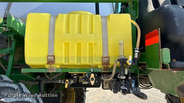 image for item DO2366 2012 John Deere 4730 sprayer