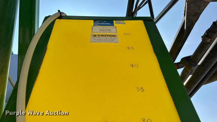 image for item DO2366 2012 John Deere 4730 sprayer